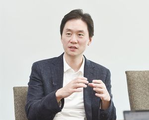 大众控董事长简民智反转营运 承续父辈革命精神